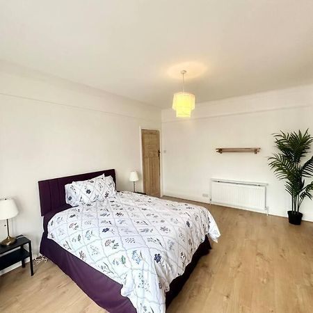 Vila 4 Bed House In Daneby Road,Se6 Catford Exteriér fotografie