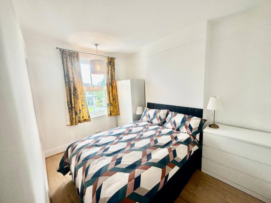 Vila 4 Bed House In Daneby Road,Se6 Catford Exteriér fotografie
