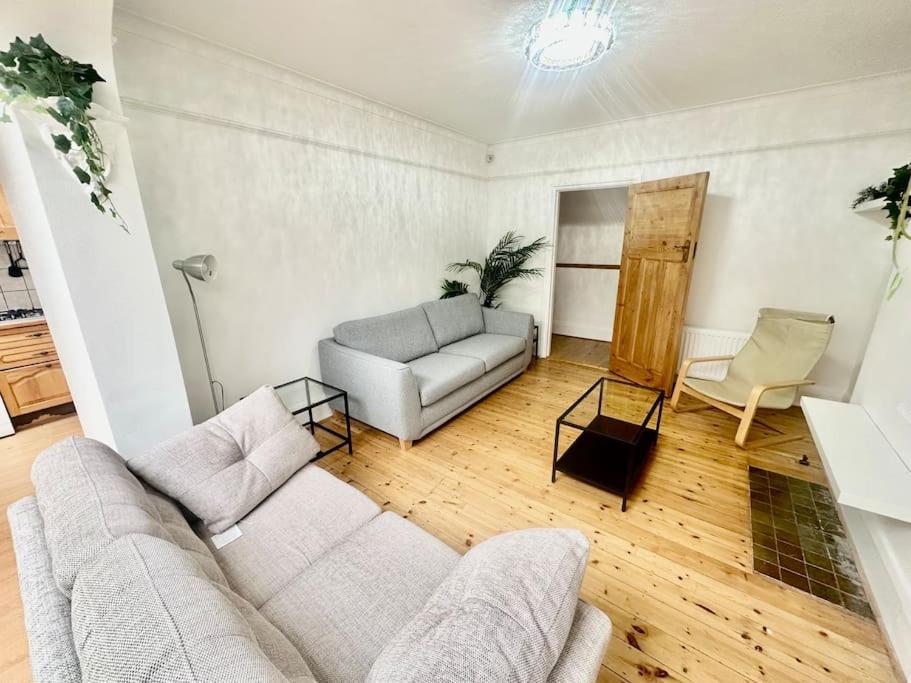 Vila 4 Bed House In Daneby Road,Se6 Catford Exteriér fotografie