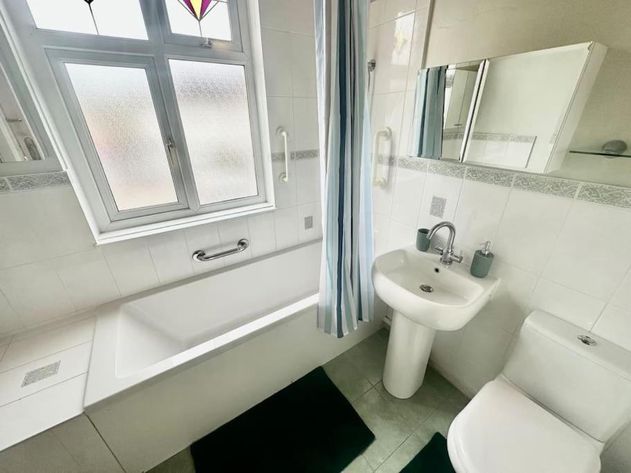 Vila 4 Bed House In Daneby Road,Se6 Catford Exteriér fotografie