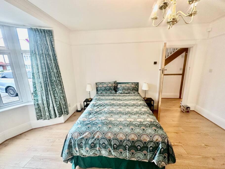 Vila 4 Bed House In Daneby Road,Se6 Catford Exteriér fotografie